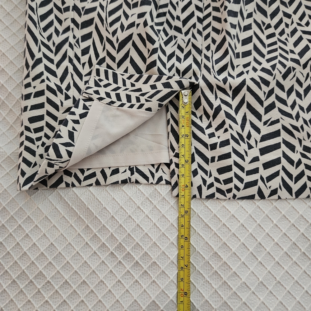 LOFT Petite Gray & White Pattern Pencil Skirt - Picture 5 of 7
